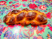 Load image into Gallery viewer, Traditional Challah Bread